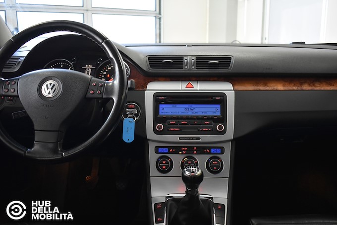 VOLKSWAGEN Passat 2.0 TDI DPF Var. Highline